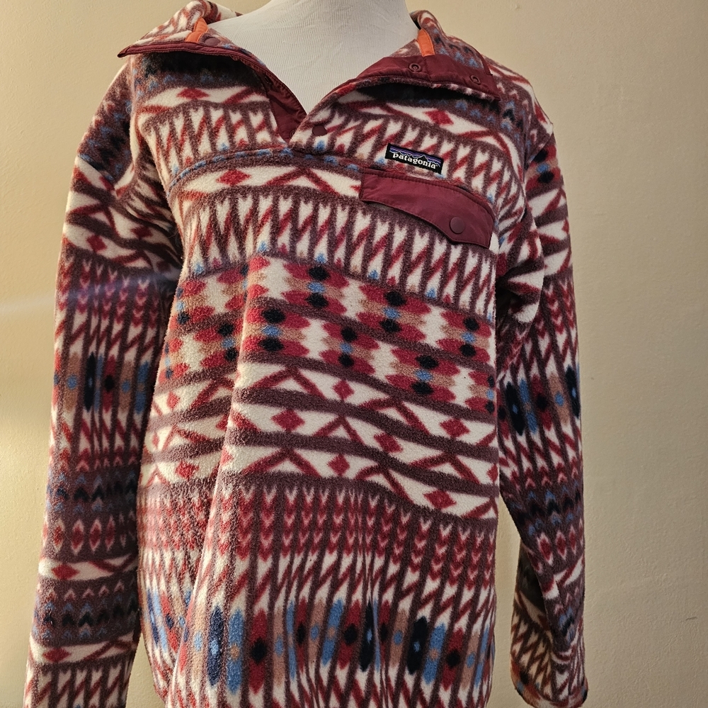Pataginia Pullover Womens Size Large